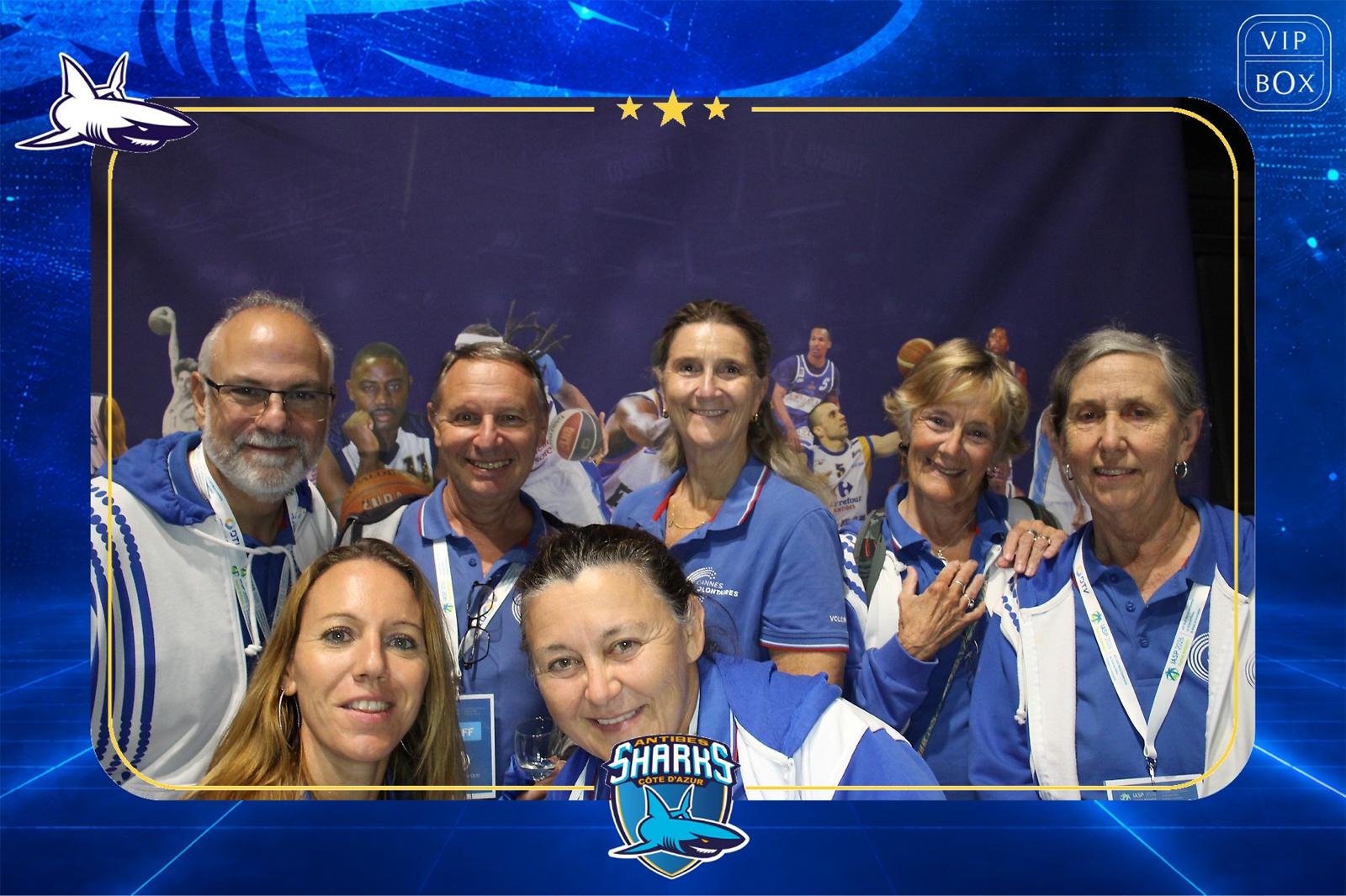 L’équipe aux Sharks d’Antibes